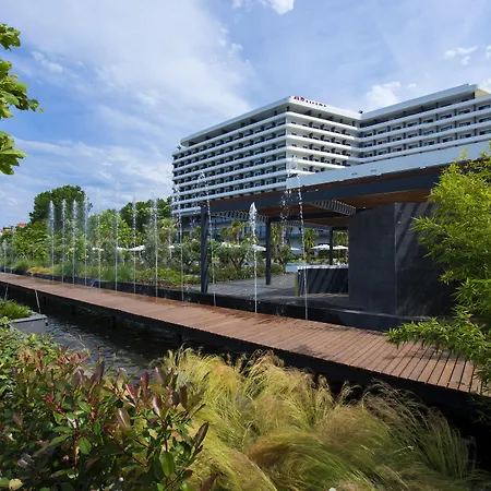 Ramada Plaza & Готель Трабзон