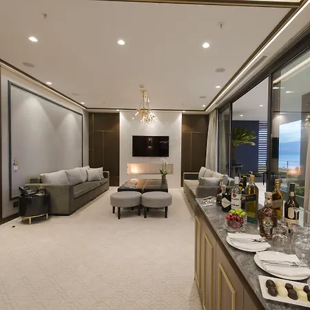 Ramada Plaza & Hotel