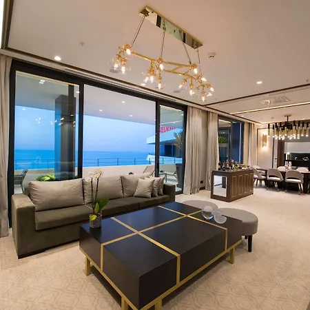 Ramada Plaza & Готель 5*