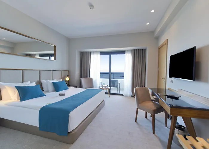 Szálloda Ramada Plaza & 5*