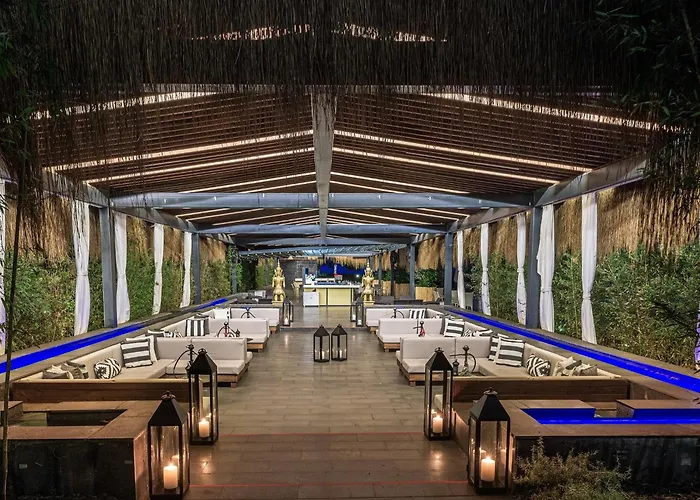 Szálloda Ramada Plaza &