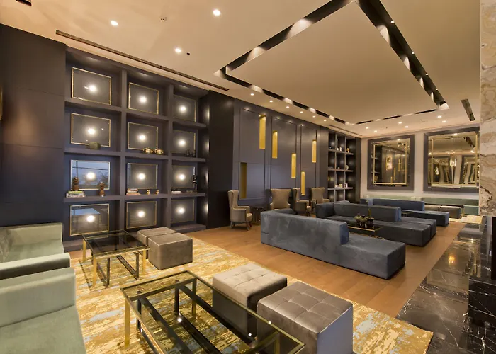 Szálloda Ramada Plaza & 5*