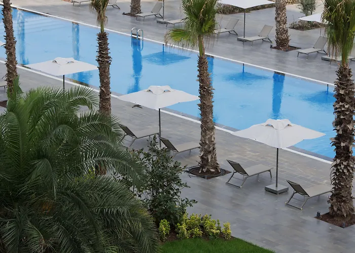 Szálloda Ramada Plaza & 5*