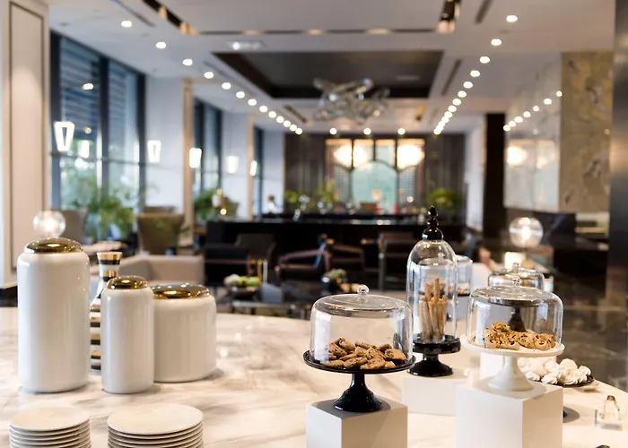 Szálloda Ramada Plaza &