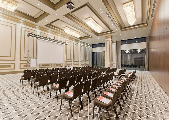 Ramada Plaza & Szálloda