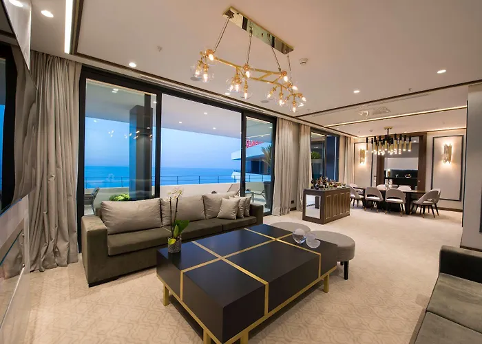 Ramada Plaza & Szálloda 5*