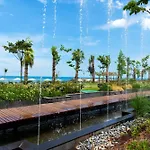 Ramada Plaza & 호텔 5*