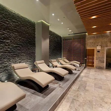 Hotel Ramada Plaza &