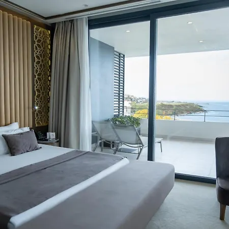 Ramada Plaza & Hotel 5*