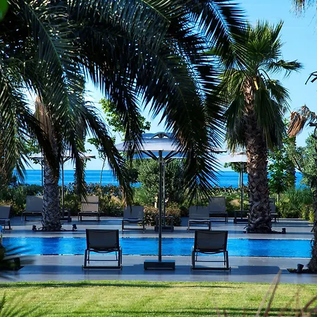 Hotel Ramada Plaza & 5*