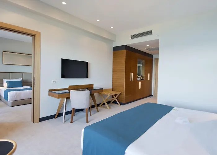 Hotel Ramada Plaza &