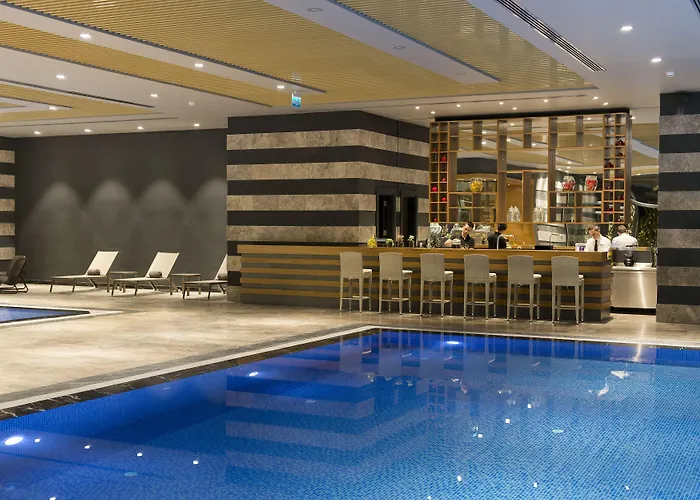 Ramada Plaza & Hotel 5*