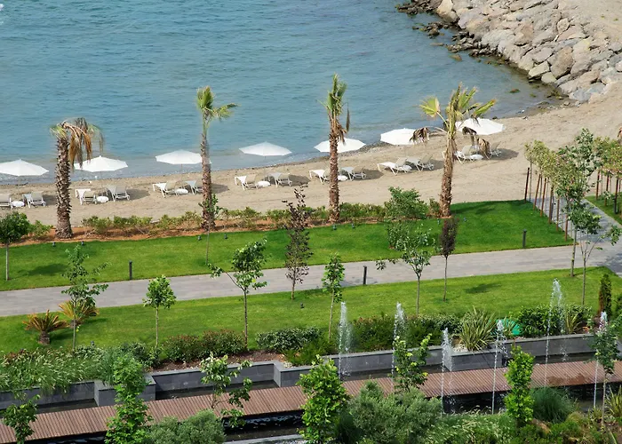 Hotel Ramada Plaza & 5*